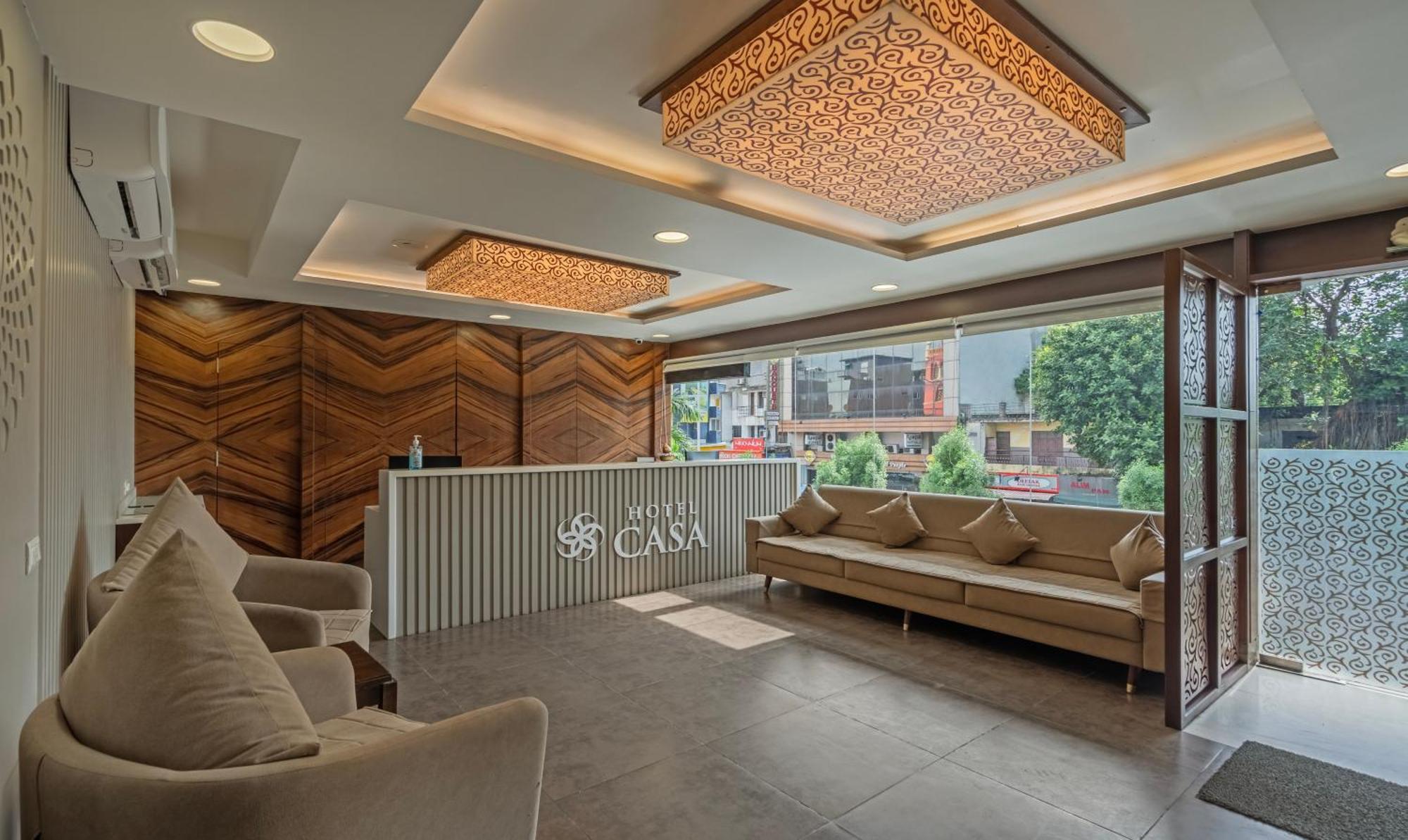 Hotel Casa, Вадодара Екстериор снимка