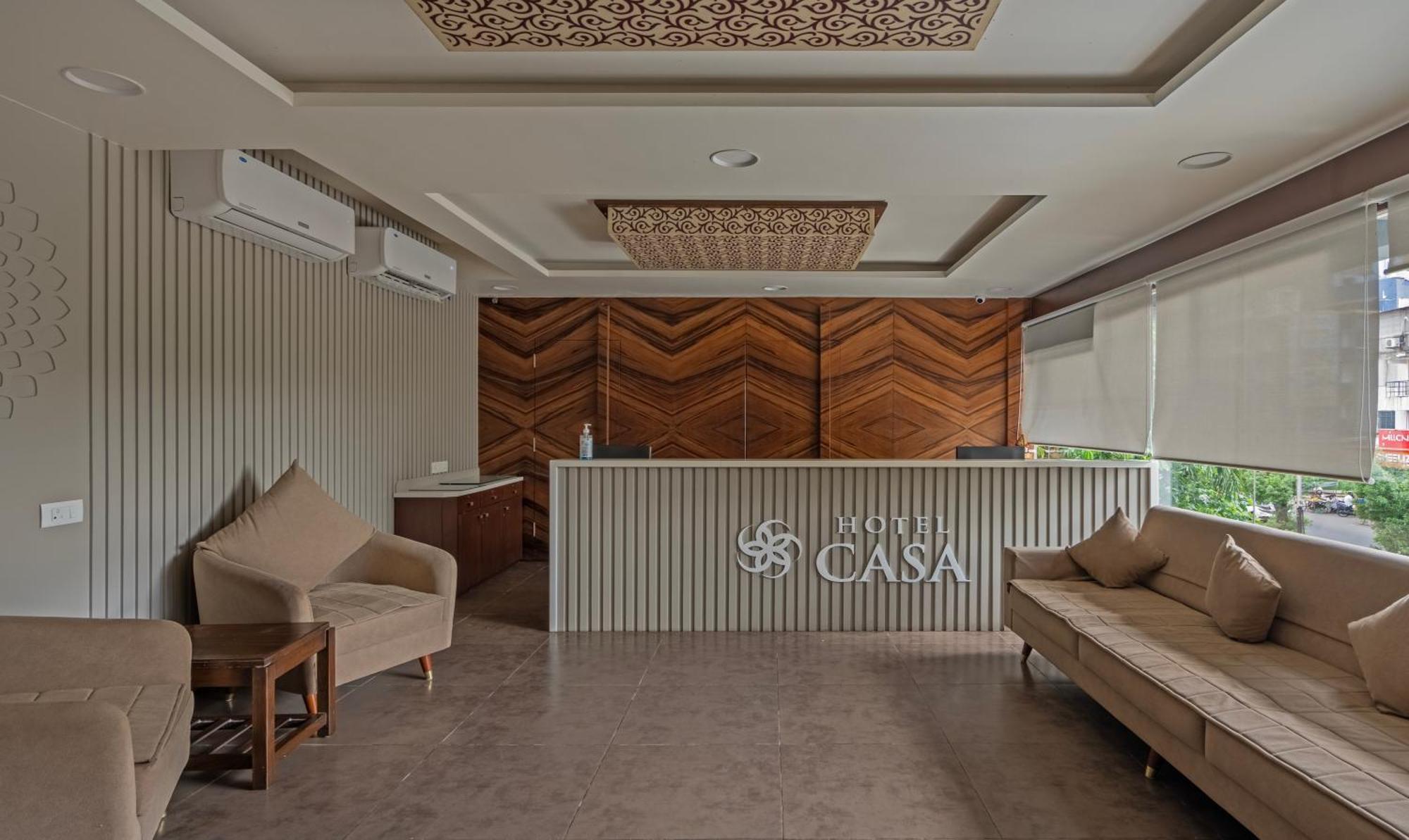 Hotel Casa, Вадодара Екстериор снимка